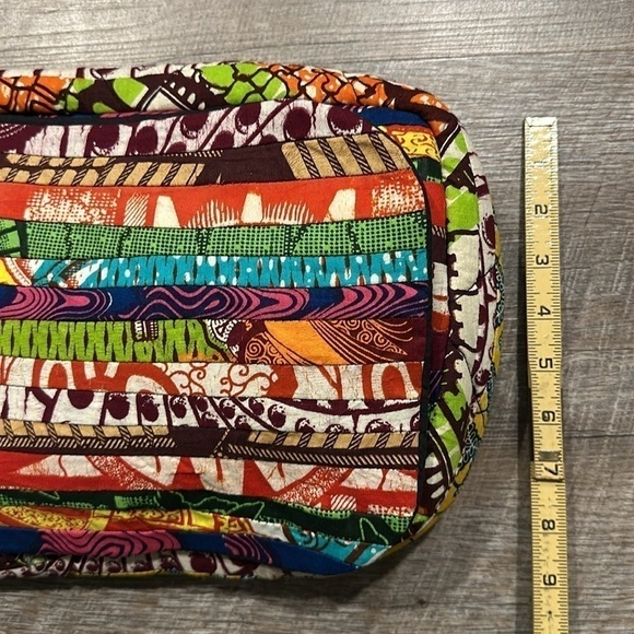 Handcrafted multicolor hand dyed quilted fabric, shoulder bag, West Africa - Picture 5 of 8